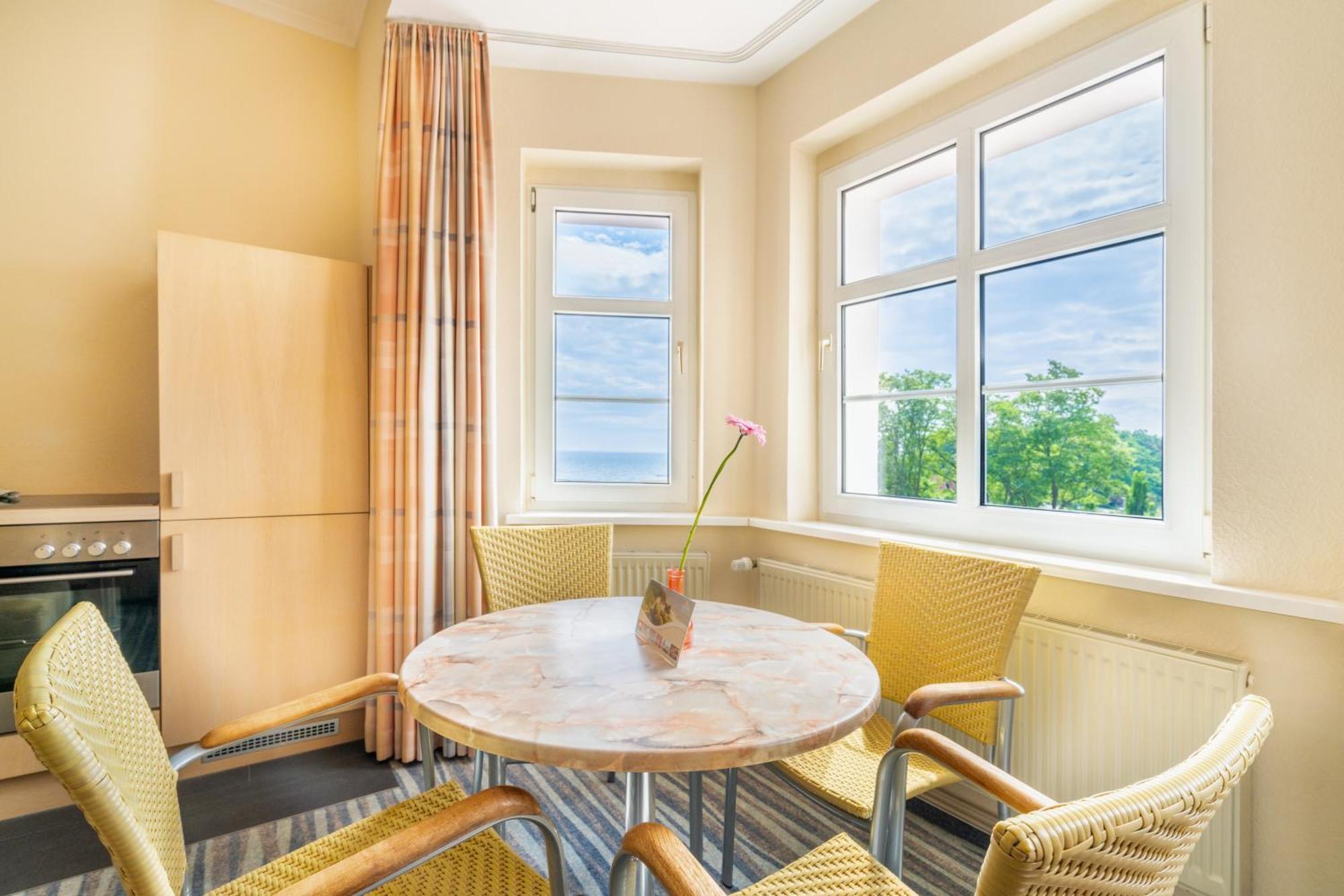 Strandhotel Seerose Kölpinsee Zewnętrze zdjęcie
