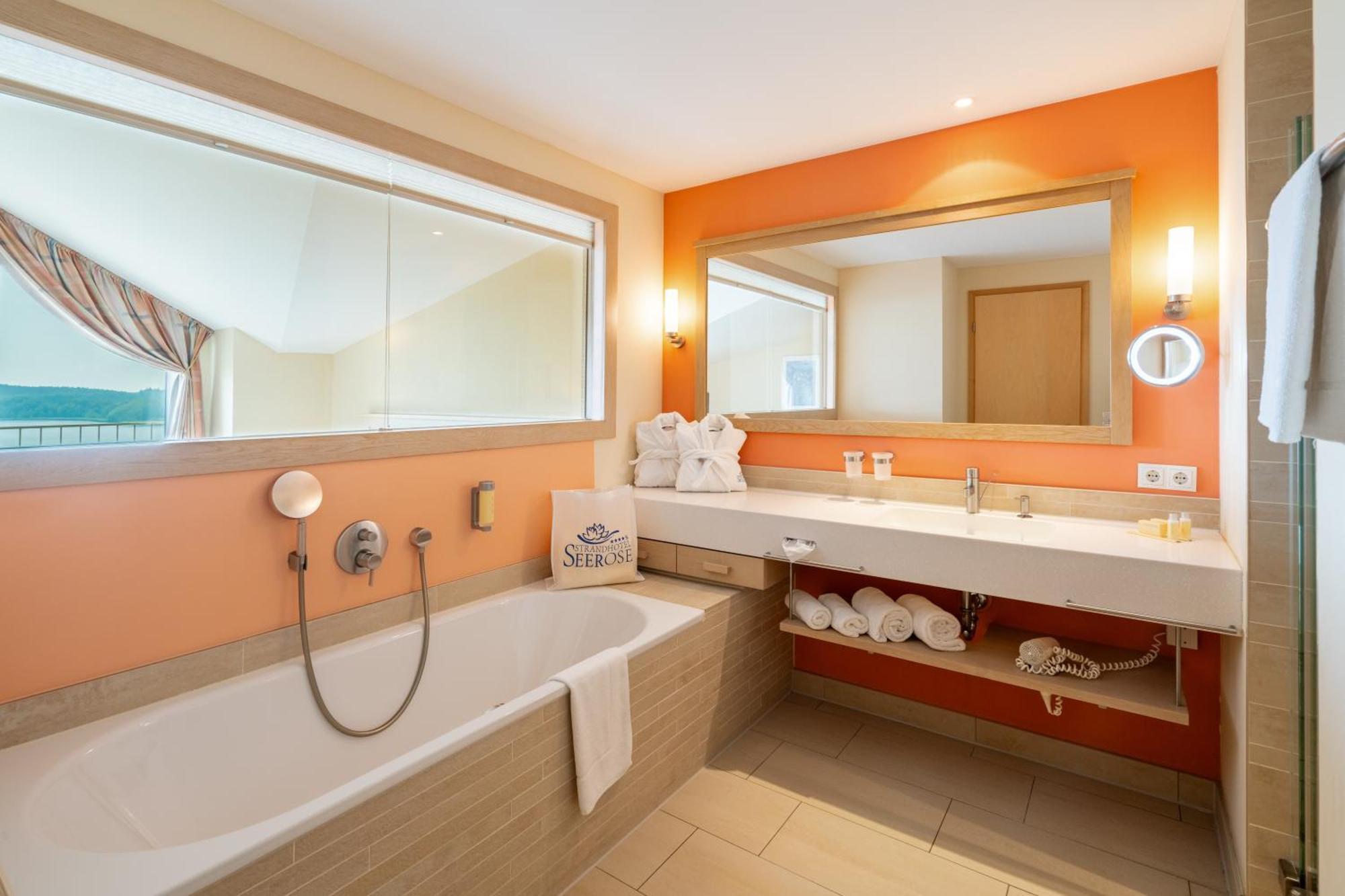 Strandhotel Seerose Kölpinsee Zewnętrze zdjęcie