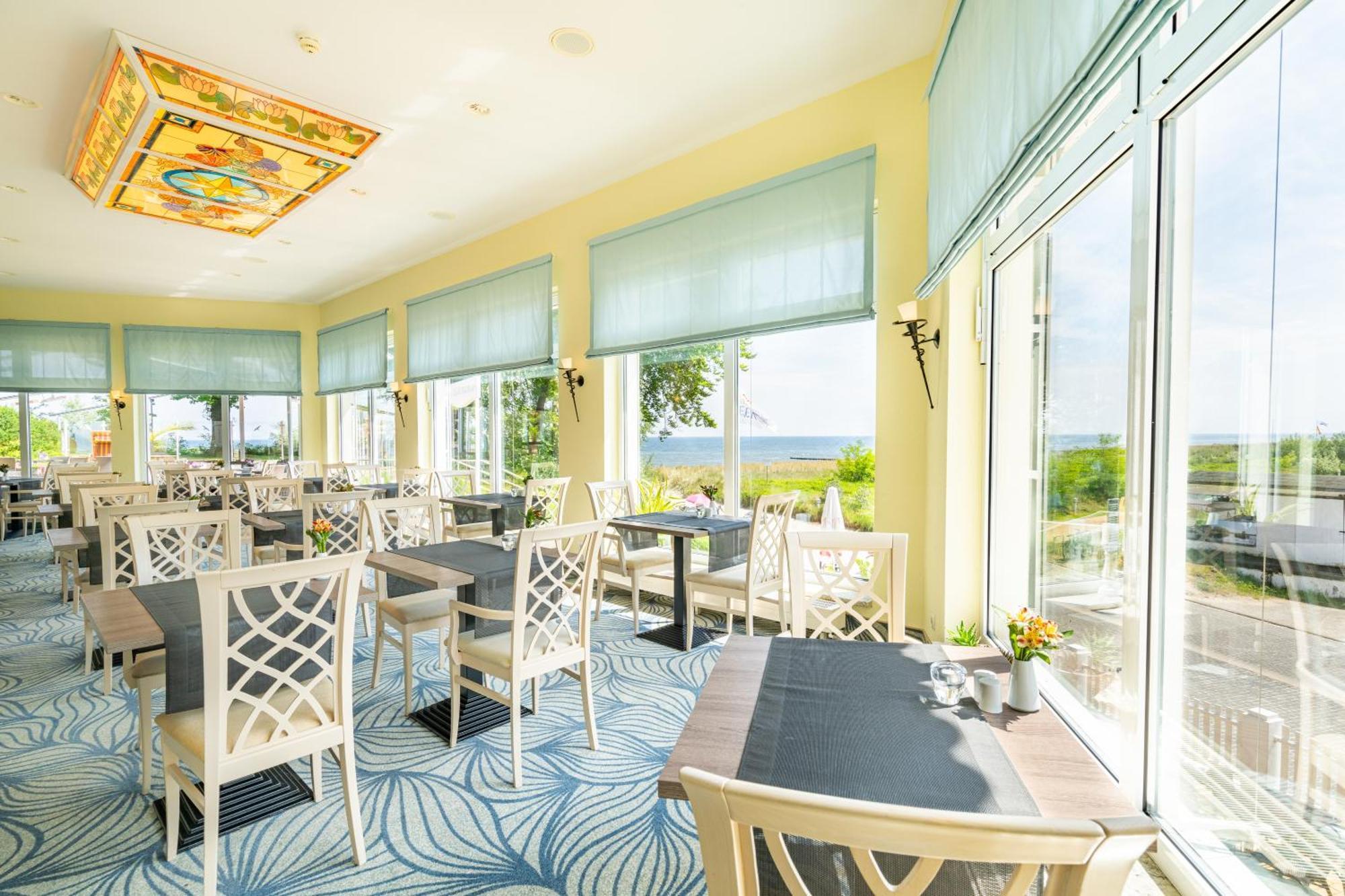 Strandhotel Seerose Kölpinsee Zewnętrze zdjęcie