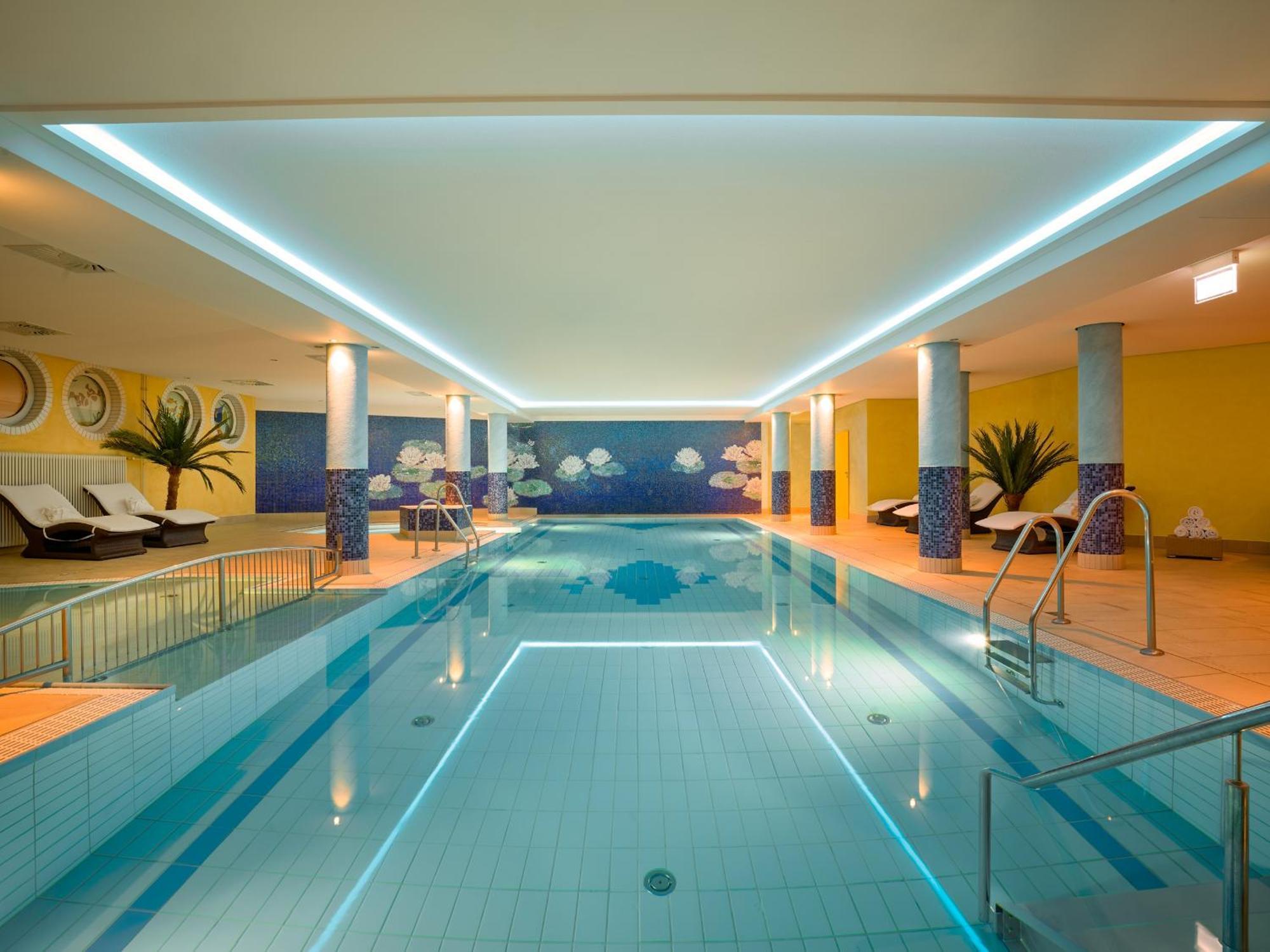 Strandhotel Seerose Kölpinsee Zewnętrze zdjęcie